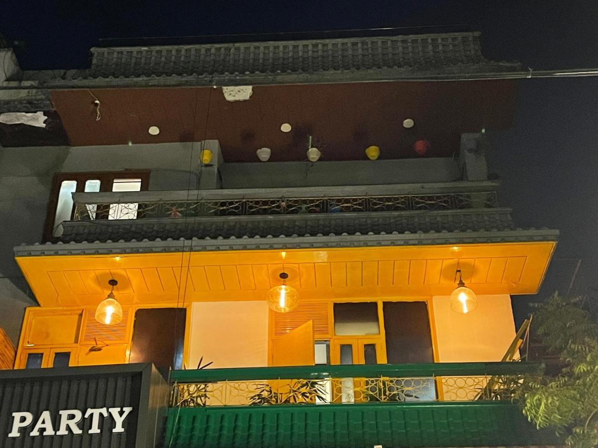 Lime Stays B&B Gk-2 At Greater Kailash Metro South Delhi Nearby Saket Select City Нью-Дели Экстерьер фото