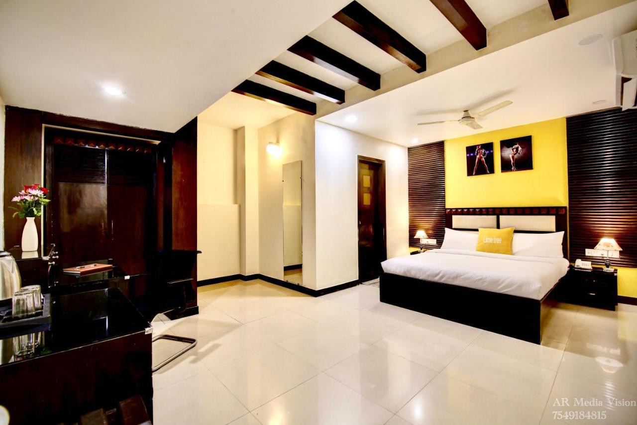 Lime Stays B&B Gk-2 At Greater Kailash Metro South Delhi Nearby Saket Select City Нью-Дели Экстерьер фото