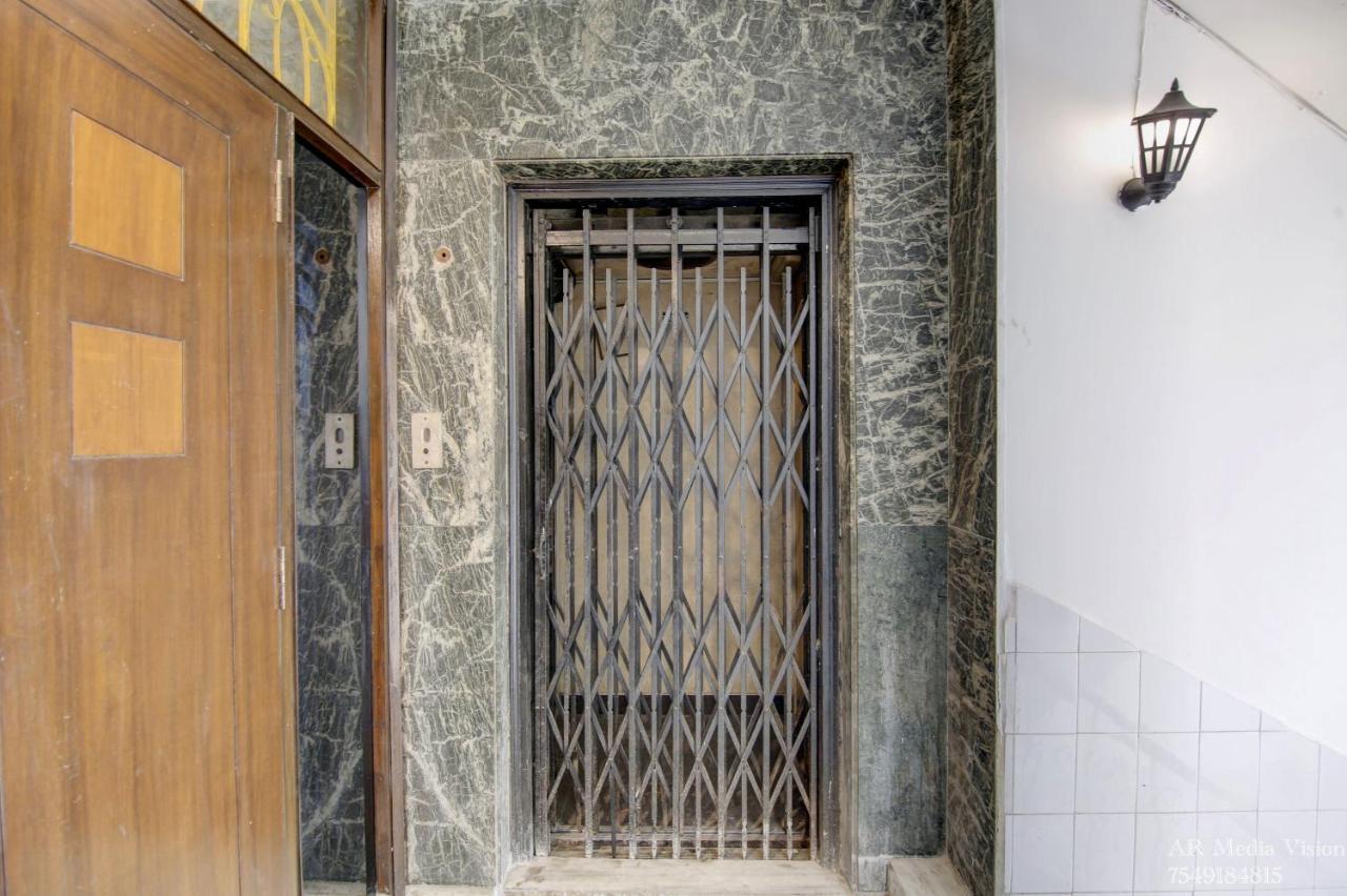 Lime Stays B&B Gk-2 At Greater Kailash Metro South Delhi Nearby Saket Select City Нью-Дели Экстерьер фото