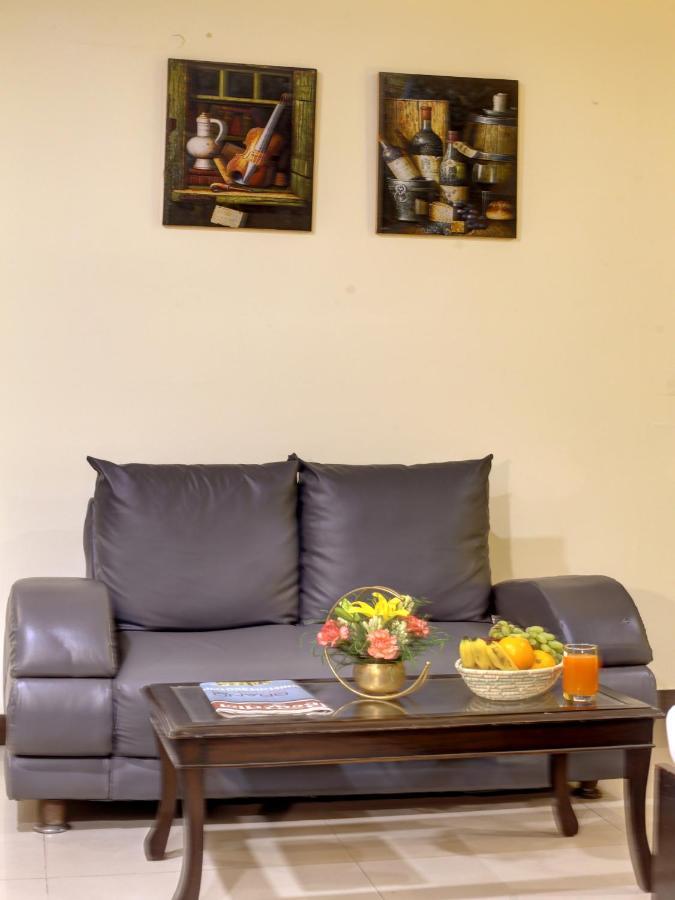 Lime Stays B&B Gk-2 At Greater Kailash Metro South Delhi Nearby Saket Select City Нью-Дели Экстерьер фото