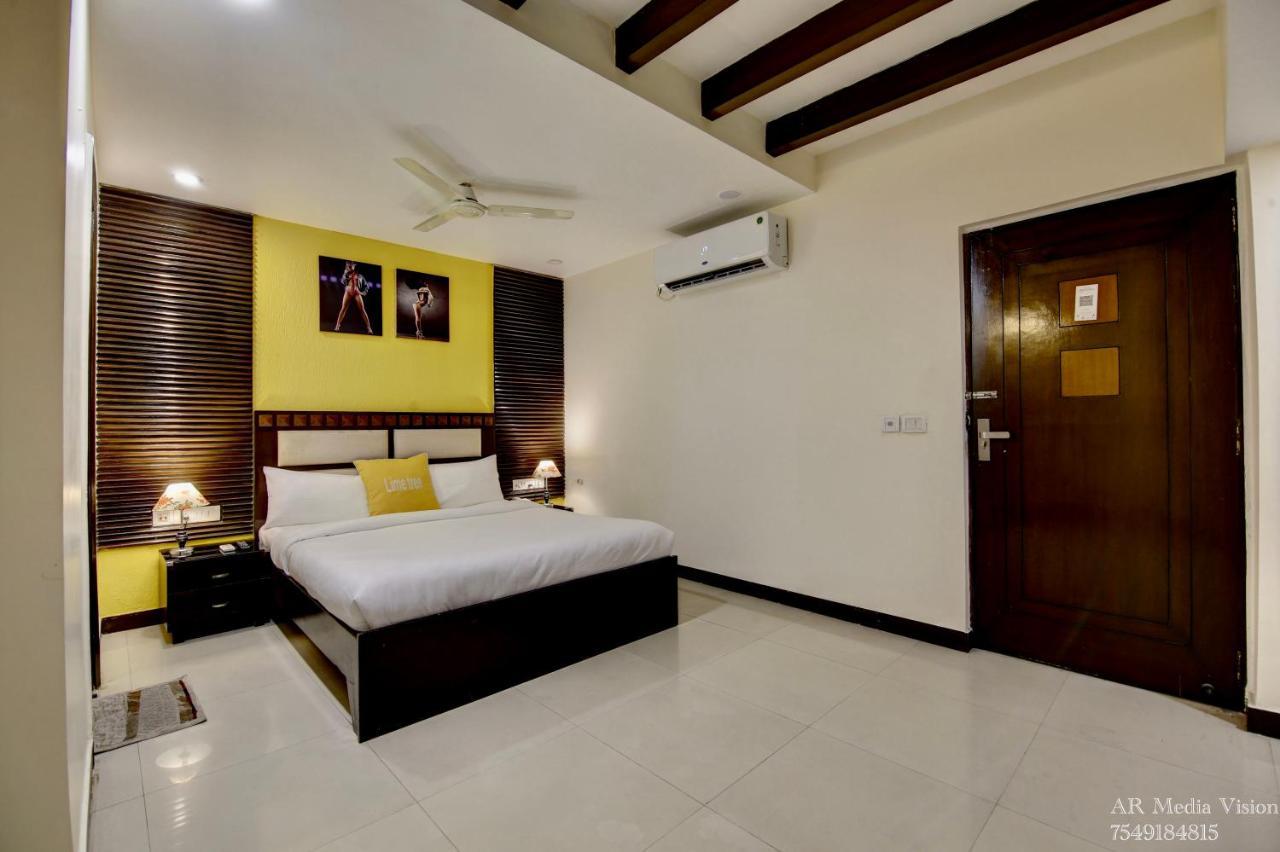 Lime Stays B&B Gk-2 At Greater Kailash Metro South Delhi Nearby Saket Select City Нью-Дели Экстерьер фото