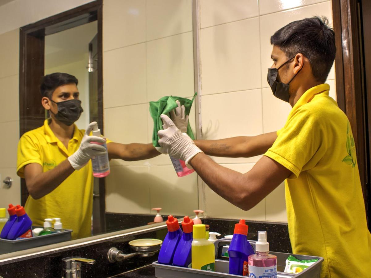 Lime Stays B&B Gk-2 At Greater Kailash Metro South Delhi Nearby Saket Select City Нью-Дели Экстерьер фото
